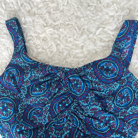 Lands End Carmela Slendersuit Tummy Control One-Piece Swimsuit 6P - Picture 3 of 11